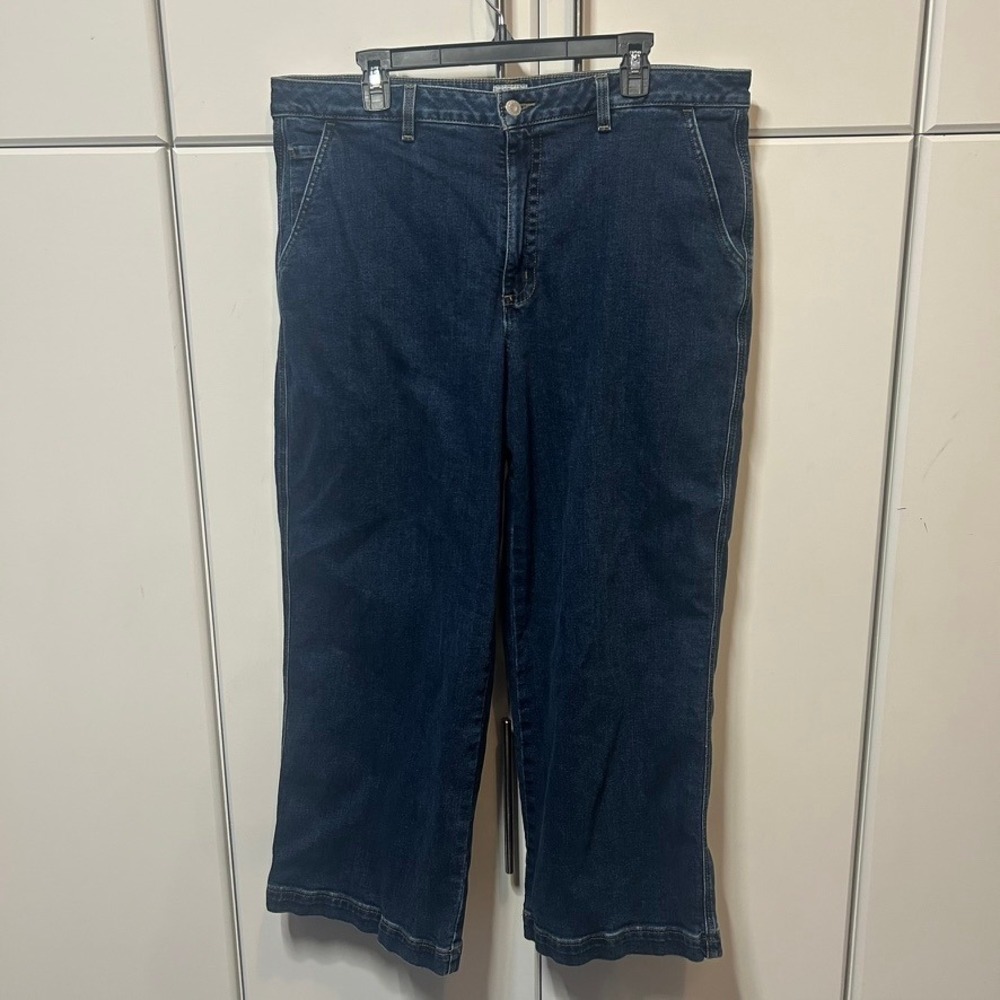 LL Bean Classic Fit Crop Jeans Dark Wash Wide Leg Denim Pants 517921 Mens 18 REG